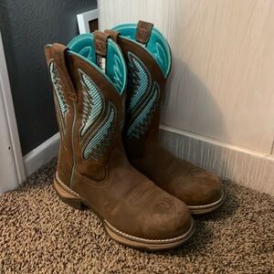 Women’s size 8 Ariat boots